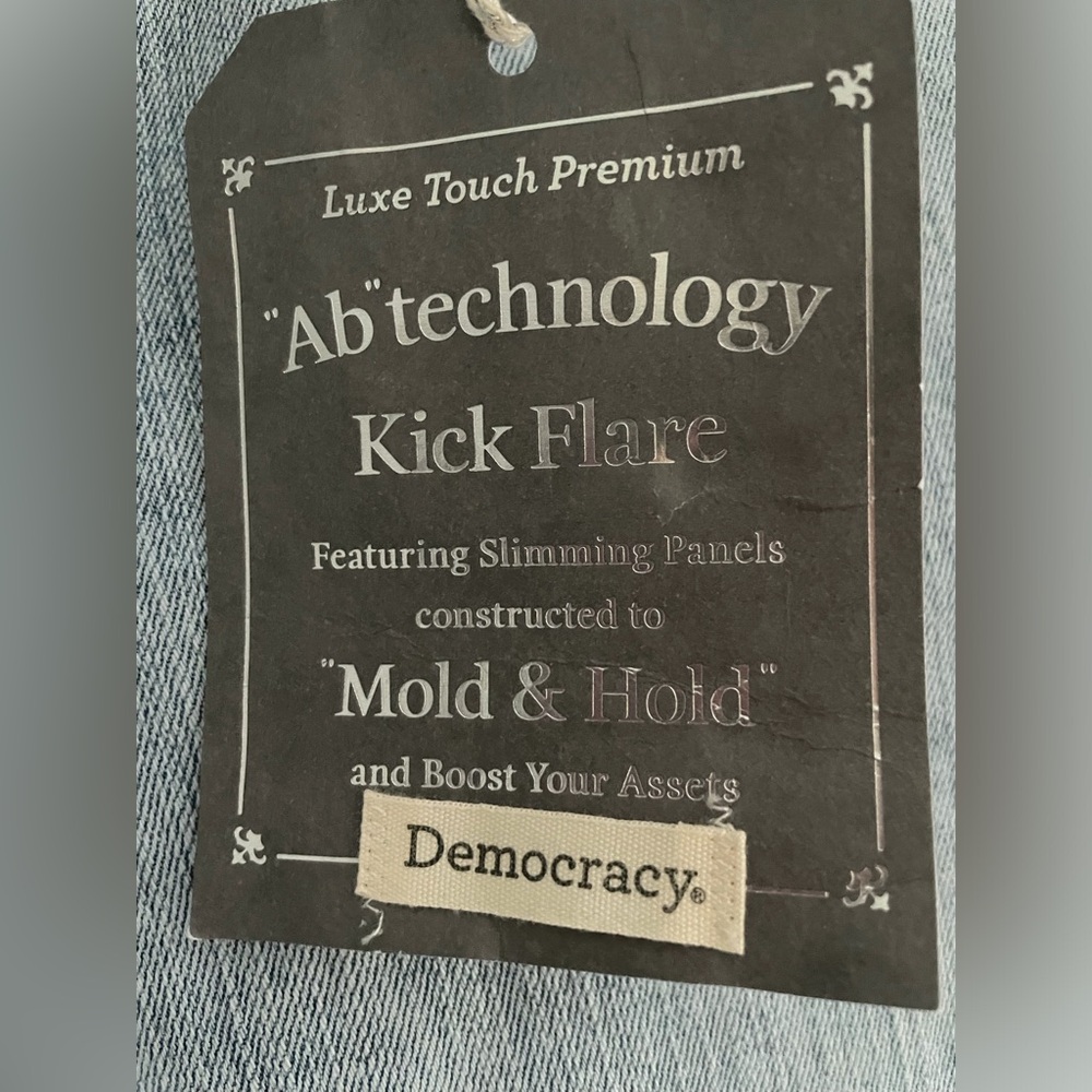 Democracy Jeans Size 4 - Picture 3 of 10